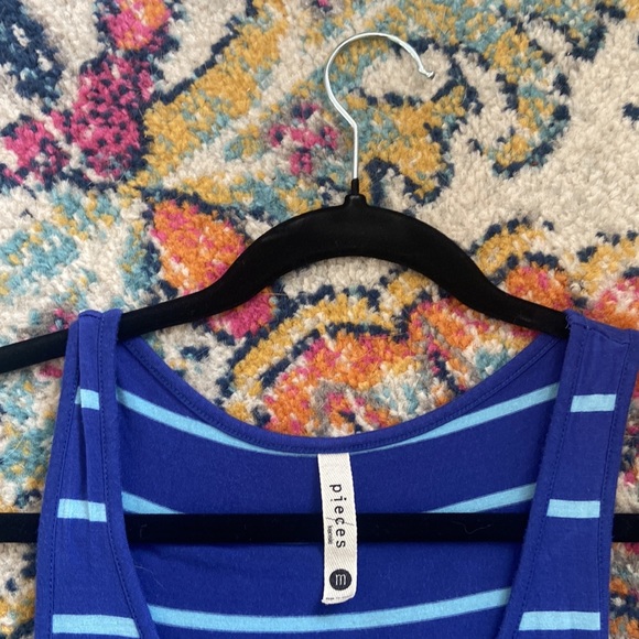 Lightly worn Kensie Asymmetrical Maxie! Perfect for Summer! - Picture 3 of 3